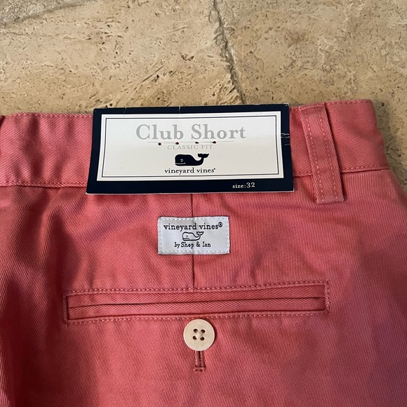 Vineyard Vines Salmon colored shorts - Picture 4 of 4